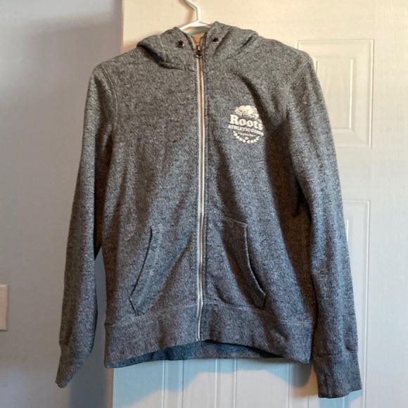 Roots Tops - Roots Full zip hoodie. Size medium.